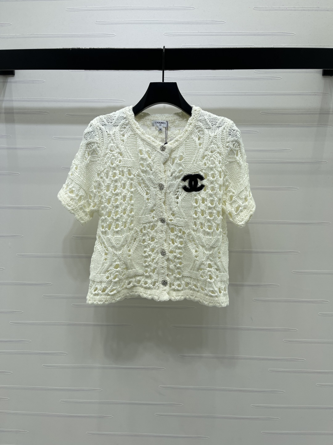 Women's short sleeves